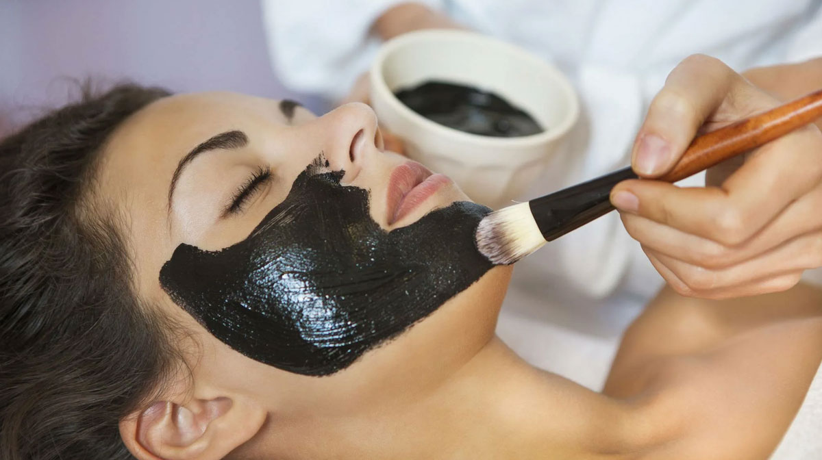 Carbon Facials Treatment in Mumbai at Mumbai Cosmetic Centre